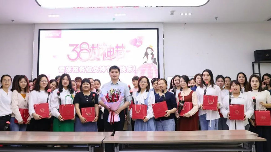 春風(fēng)十里不如你：雷茨慶祝第100個(gè)婦女節(jié)！